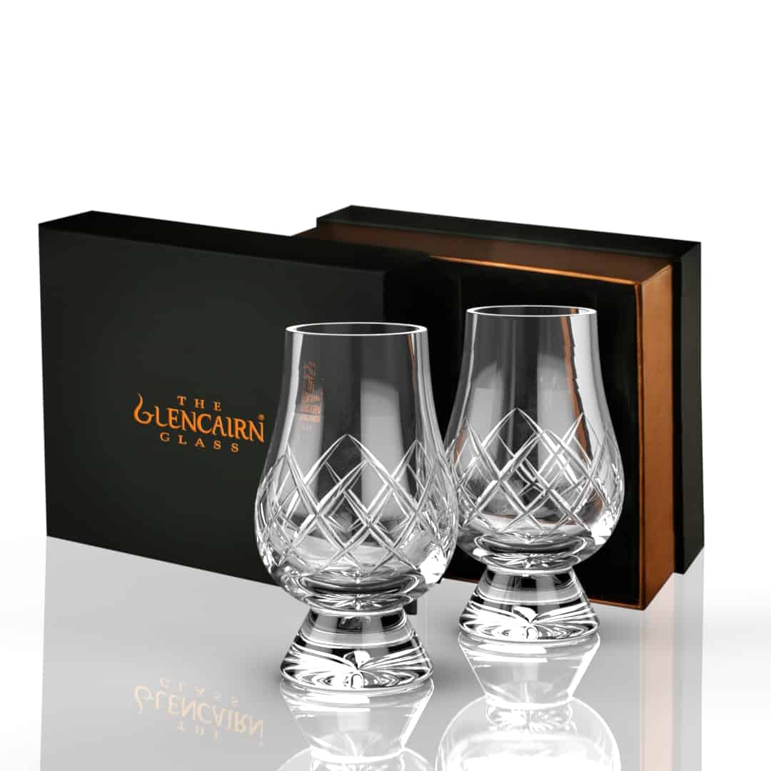 In this photo Glencairn Gift Set of 2 Cut Glasses Mood4Whisky