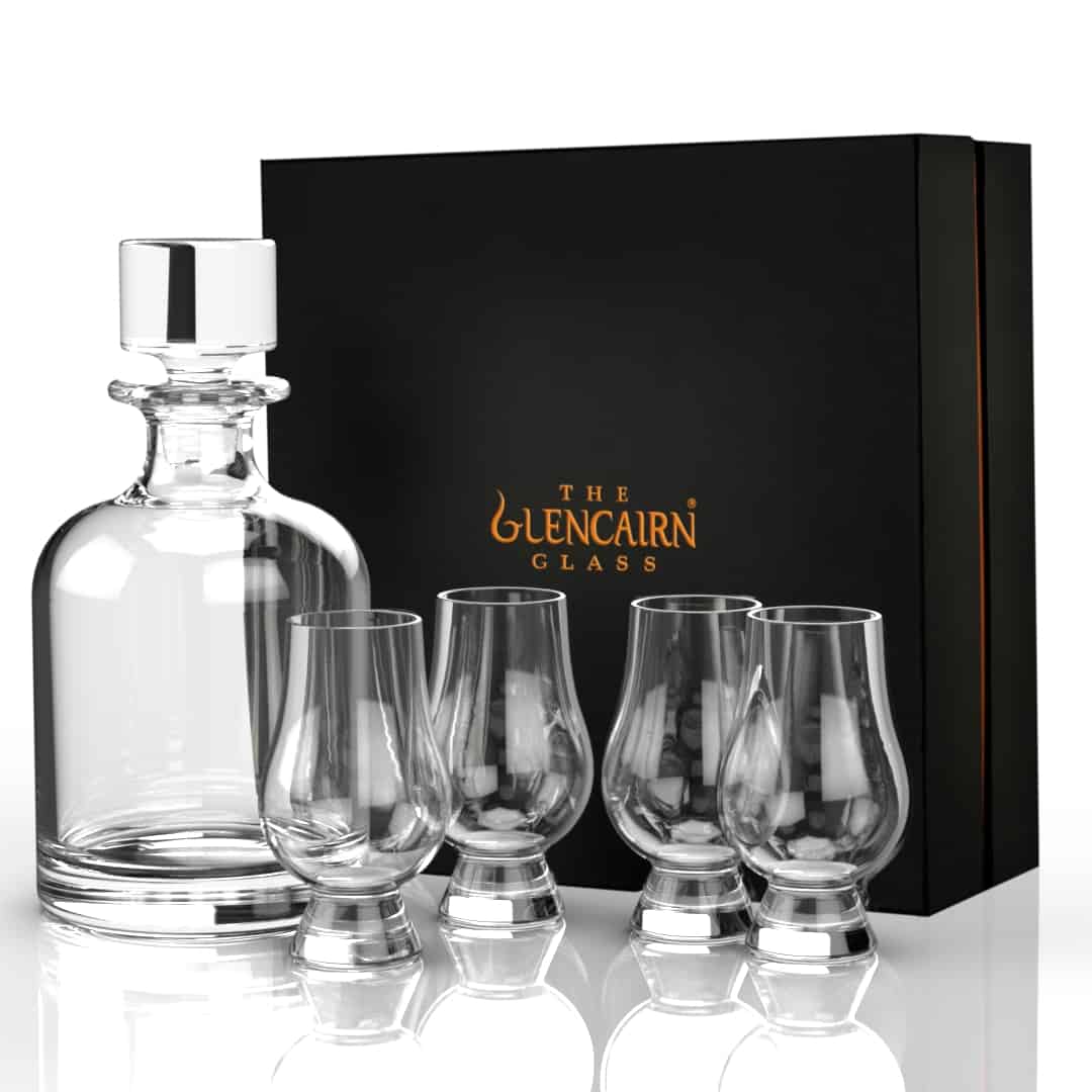 In this photo Glencairn Whisky Decanter Gift Set Mood4Whisky