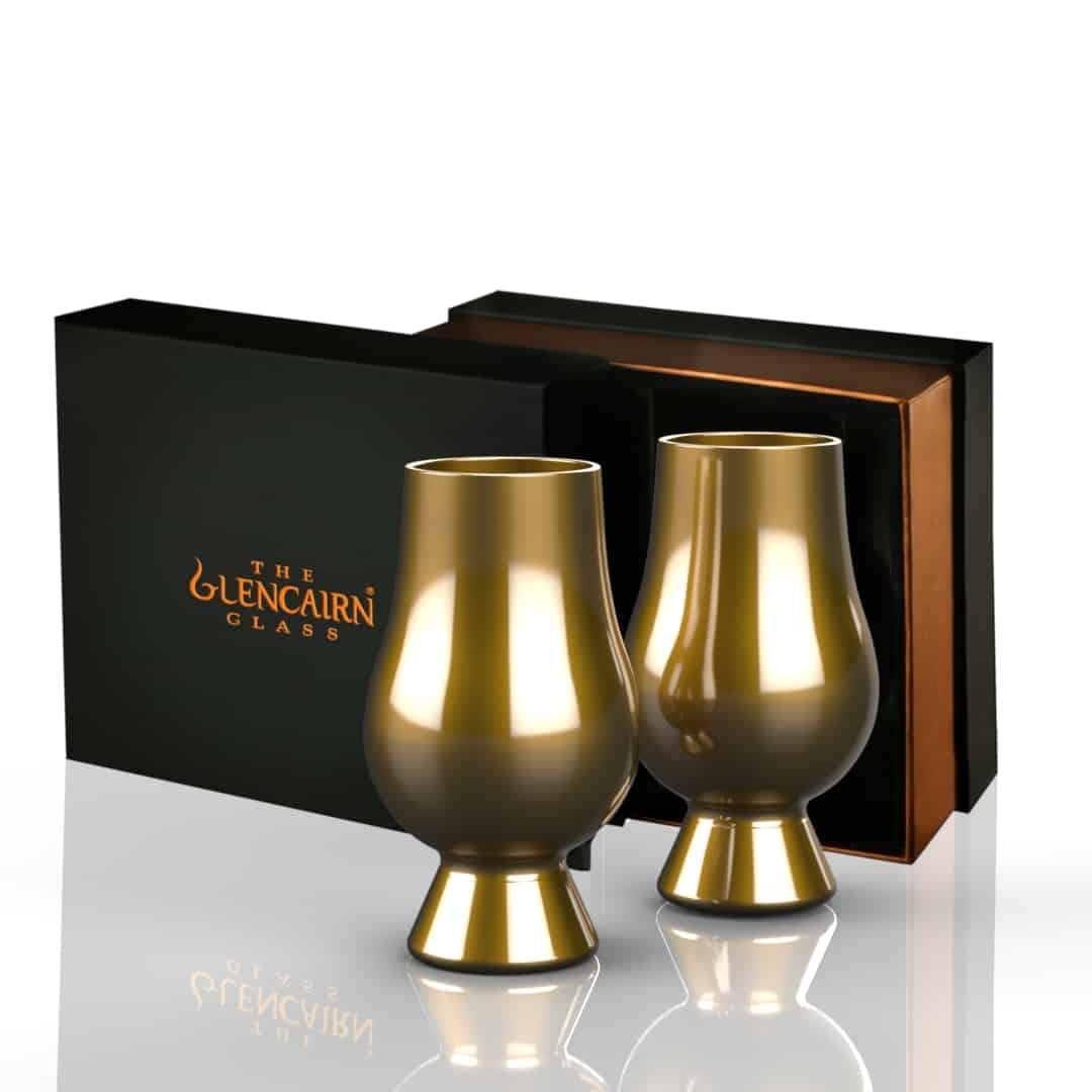 In this photo Glencairn Gift Set 2x Whisky Glass Gold MoodCompanyNL