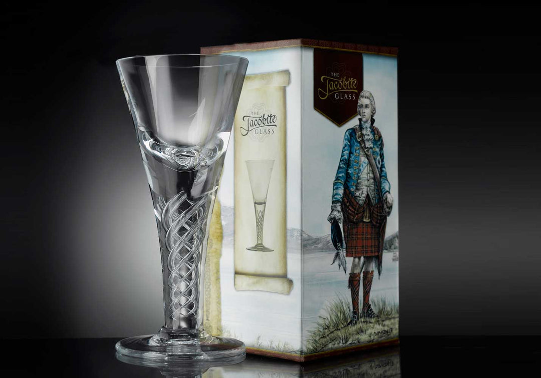 In this photo Whiskey glass Jacobite - Illustrated packaging - Glencairn Crystal Scotland MoodCompanyNL