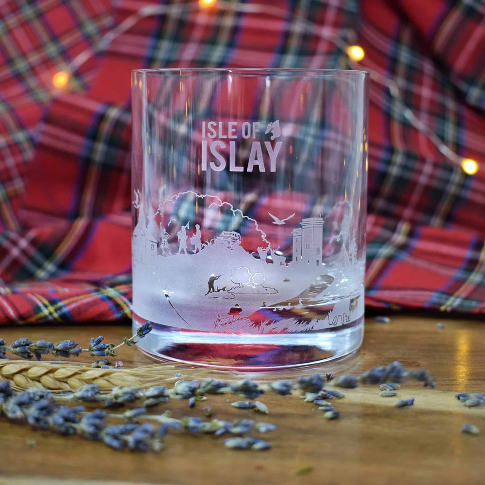 In this photo Whisky glass Skyline Isle of Islay - Glencairn Crystal Scotland MoodCompanyNL